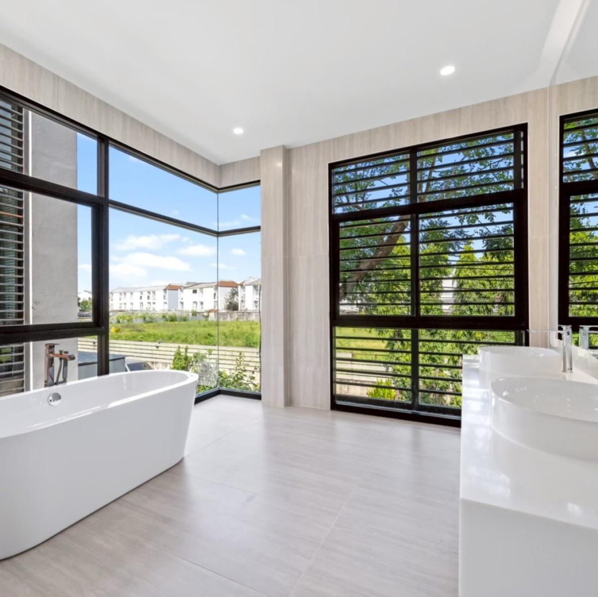 ขายบ้านเลียบทางด่วนรามอินทรา : ขายบ้าน  เดอะ ซีนิธ วังทองหลาง MRT-ลาดพร้าว 71 (สายสีเหลือง) วังทองหลาง เขต วังทองหลาง กรุงเทพ CX-147959