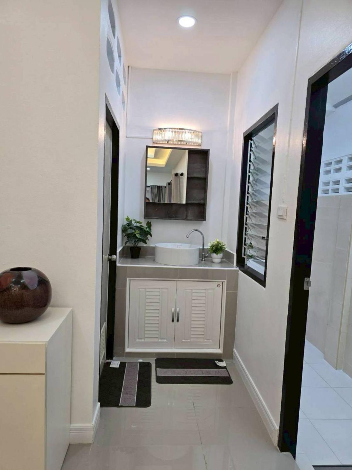 For SaleHousePattaya, Bangsaen, Chonburi : For Sale Detacted house in pattaya for sale , Nong Prue , Bang Lamung , Chon Buri , CX-147952