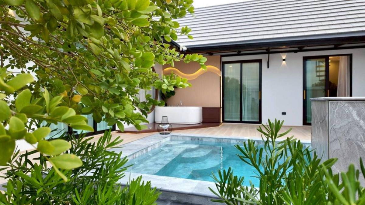 For SaleHousePattaya, Bangsaen, Chonburi : For Sale 2 storey detacted house pool villa for sale in Pattaya , Mueang Phata , Bang Lamung , Chon Buri , CX-147950