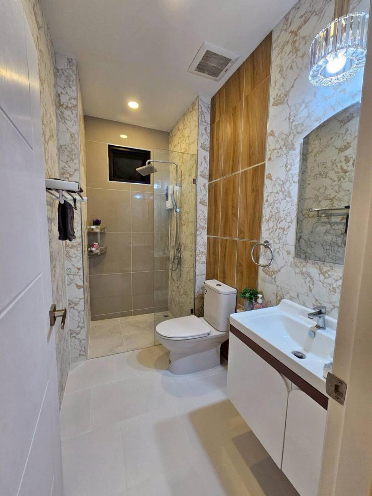 For SaleHousePattaya, Bangsaen, Chonburi : For Sale 2 storey detacted house pool villa for sale in Pattaya , Mueang Phata , Bang Lamung , Chon Buri , CX-147950