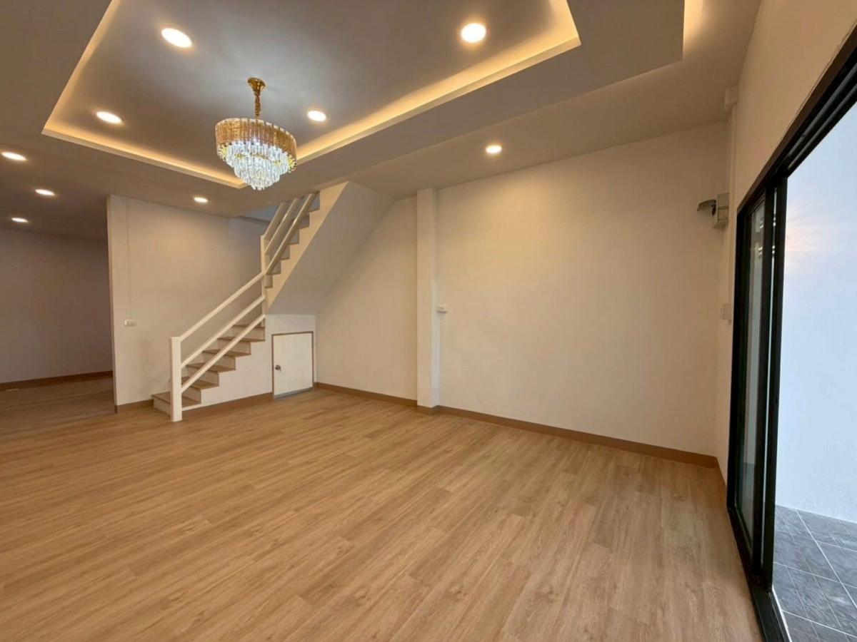 ขายทาวน์โฮมบางแค เพชรเกษม : ขายทาวน์เฮ้าส์/ทาวน์โฮม  หรรษา มาเจริญ ห้องมุม รีโนเวทใหม่ หนองค้างพลู เขต หนองแขม กรุงเทพ CX-147928