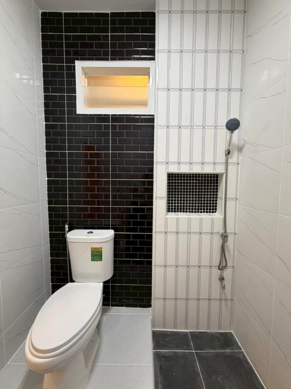 ขายทาวน์โฮมบางแค เพชรเกษม : ขายทาวน์เฮ้าส์/ทาวน์โฮม  หรรษา มาเจริญ ห้องมุม รีโนเวทใหม่ หนองค้างพลู เขต หนองแขม กรุงเทพ CX-147928