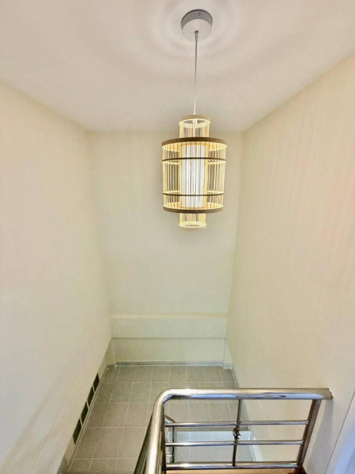 ขายทาวน์โฮมสมุทรปราการ สำโรง : ขายทาวน์เฮ้าส์/ทาวน์โฮม  เฟื่องฟ้า 11 เฟส 7 ห้องมุม รีโนเวทใหม่ แพรกษา เมืองสมุทรปราการ สมุทรปราการ CX-147934