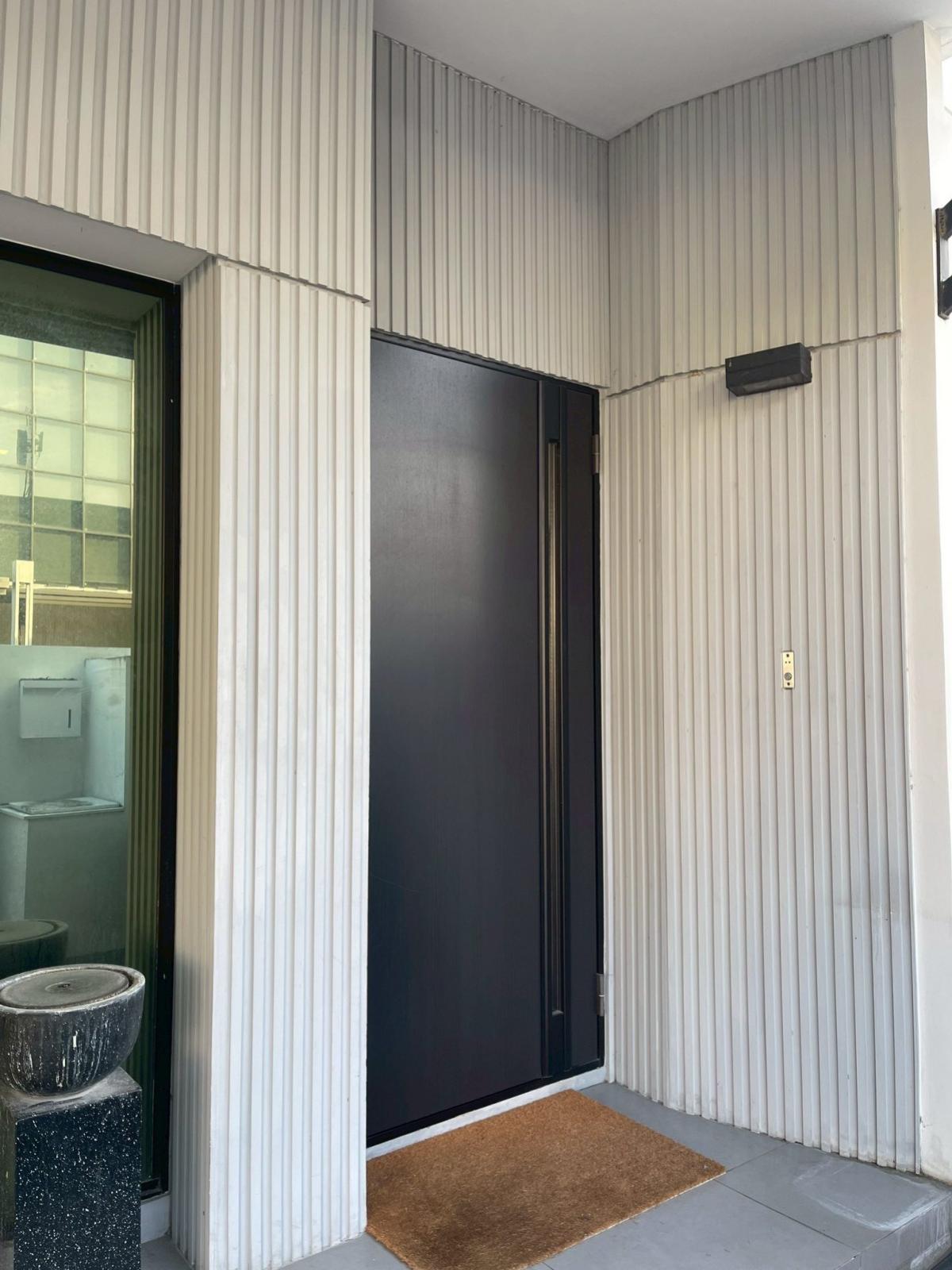 ขายทาวน์โฮมบางนา แบริ่ง ลาซาล : ขายทาวน์เฮ้าส์/ทาวน์โฮม  วีเว่ บางนา กม. 7 หน้ากว้าง บางแก้ว บางพลี สมุทรปราการ CX-148094