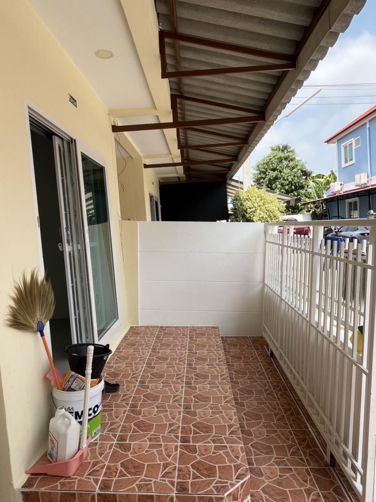 ขายทาวน์โฮมสมุทรปราการ สำโรง : ขายทาวน์เฮ้าส์/ทาวน์โฮม  เฟื่องฟ้า 17 เฟส 5 ดูเพล็กซ์ รีโนเวทใหม่ แพรกษาใหม่ เมืองสมุทรปราการ สมุทรปราการ CX-147484