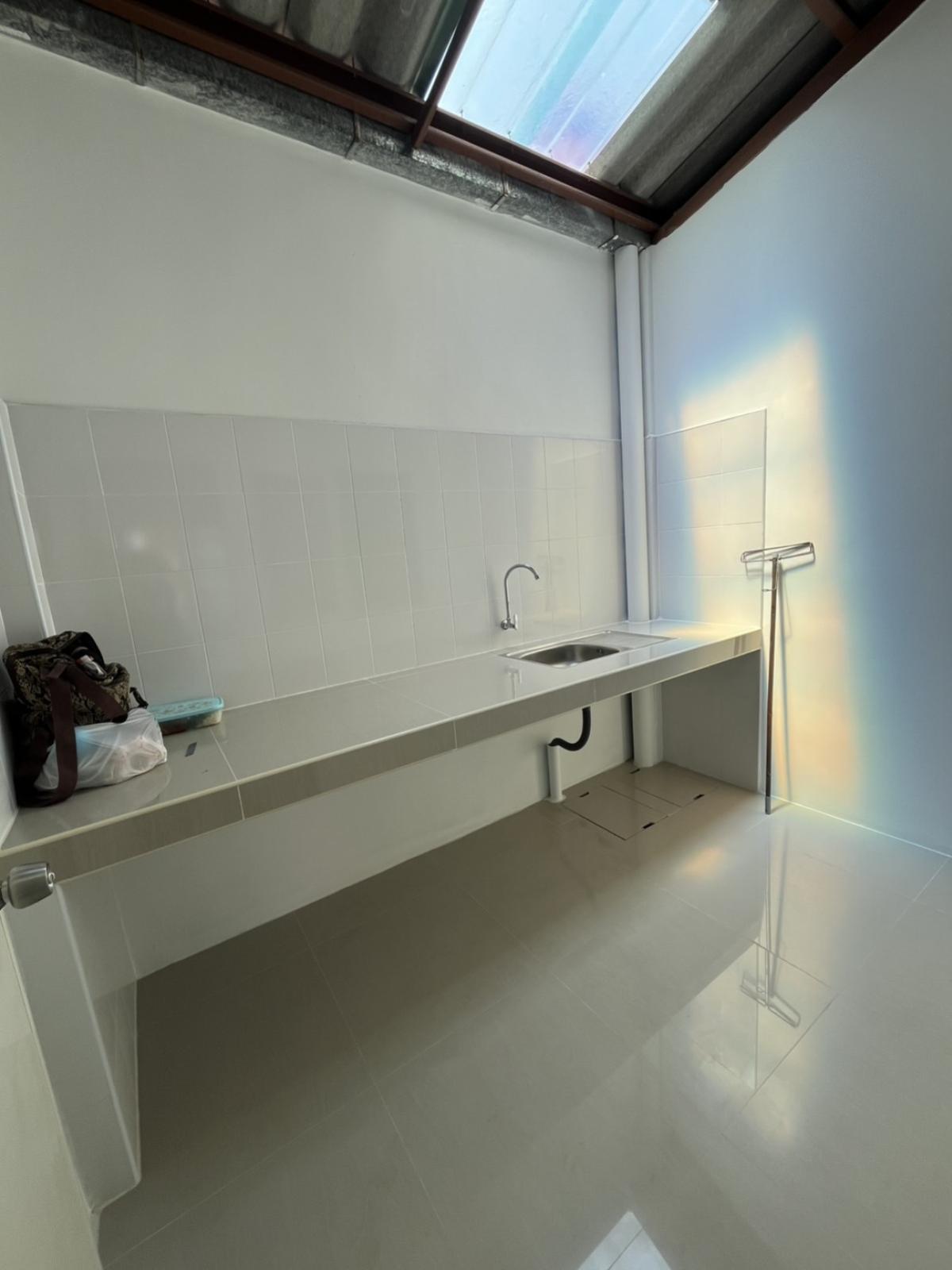 ขายทาวน์โฮมสมุทรปราการ สำโรง : ขายทาวน์เฮ้าส์/ทาวน์โฮม  เฟื่องฟ้า 17 เฟส 5 ดูเพล็กซ์ รีโนเวทใหม่ แพรกษาใหม่ เมืองสมุทรปราการ สมุทรปราการ CX-147484