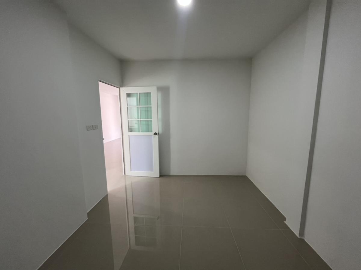 ขายทาวน์โฮมสมุทรปราการ สำโรง : ขายทาวน์เฮ้าส์/ทาวน์โฮม  เฟื่องฟ้า 17 เฟส 5 ดูเพล็กซ์ รีโนเวทใหม่ แพรกษาใหม่ เมืองสมุทรปราการ สมุทรปราการ CX-147484