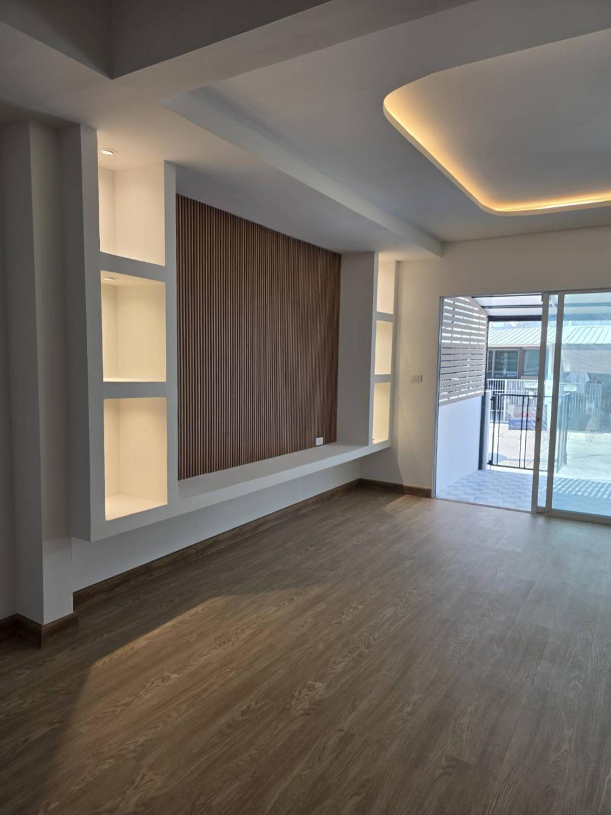 For SaleTownhomeRathburana, Suksawat : For Sale Townhouse/Townhome  , Indy Prachauthit 90-3 , newly renovated , Thung Khu , Thung Khu , Bangkok , CX-147771