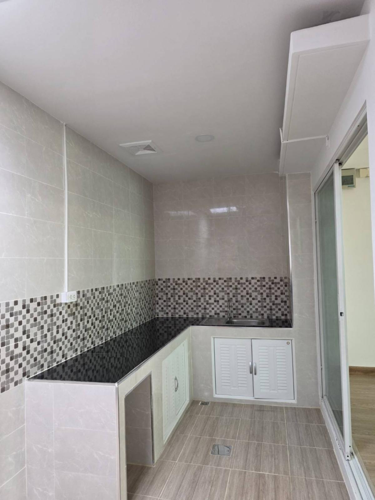 For SaleTownhomeRathburana, Suksawat : For Sale Townhouse/Townhome  , Indy Prachauthit 90-3 , newly renovated , Thung Khu , Thung Khu , Bangkok , CX-147771