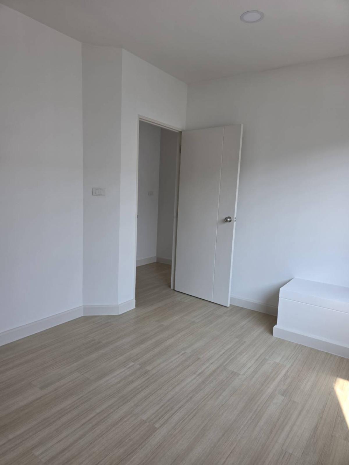 For SaleTownhomeRathburana, Suksawat : For Sale Townhouse/Townhome  , Indy Prachauthit 90-3 , newly renovated , Thung Khu , Thung Khu , Bangkok , CX-147771