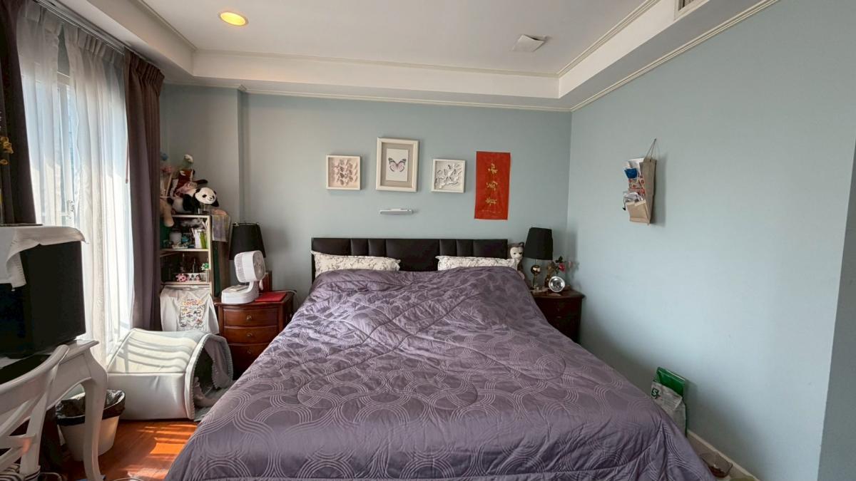 ขายคอนโดสมุทรปราการ สำโรง : 07/03/2026, รวมค่าโอนคอนโดหรู 3 ห้องนอน ใจกลางทองหล่อ 
La Vie En Rose ขนาด 168 ตร.ม. เพียง 19 ล้าน!