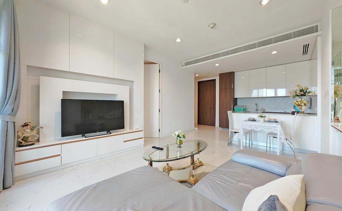 For RentCondoWitthayu, Chidlom, Langsuan, Ploenchit : Luxury condo 1 bedroom 70 sqm. in the heart of Rajadamri
Rent 70,000 Baht/month. Close to BTS, fully equipped facilities!