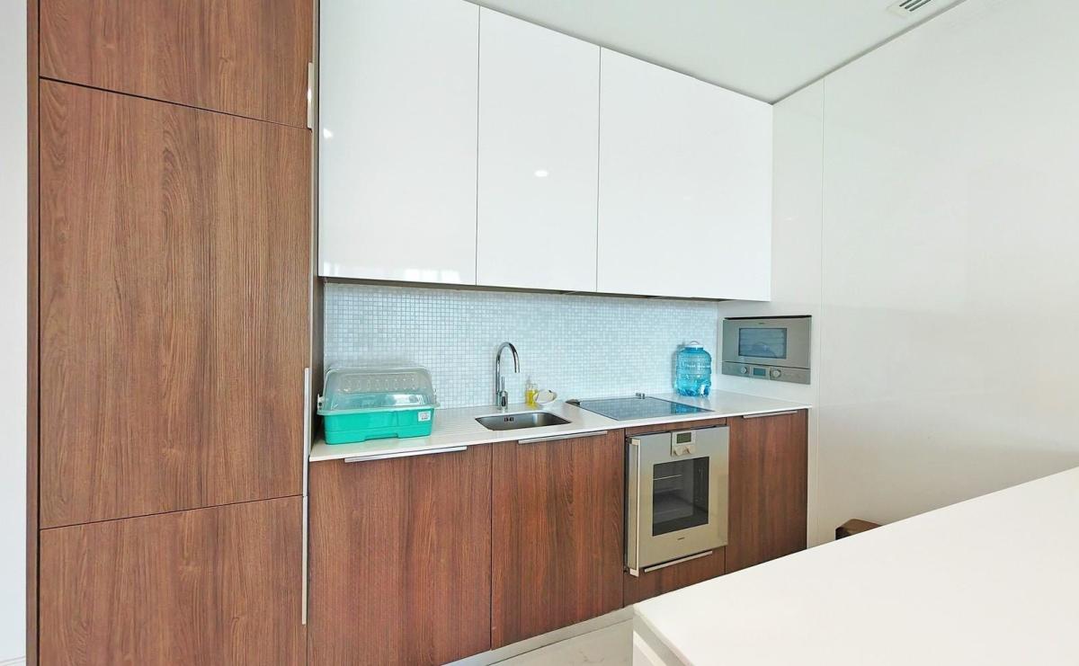 For RentCondoWitthayu, Chidlom, Langsuan, Ploenchit : Luxury condo 1 bedroom 70 sqm. in the heart of Rajadamri
Rent 70,000 Baht/month. Close to BTS, fully equipped facilities!