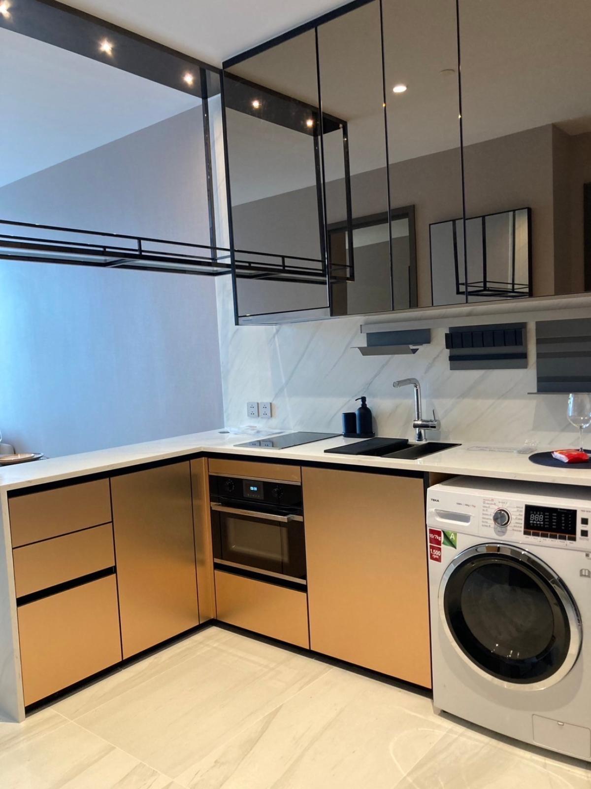 For RentCondoSathorn, Narathiwat : Rent a luxury condo Supalai Icon Sathorn 54 sq.m. near BTS Lumpini
Price only 50,000 baht/month with premium amenities!