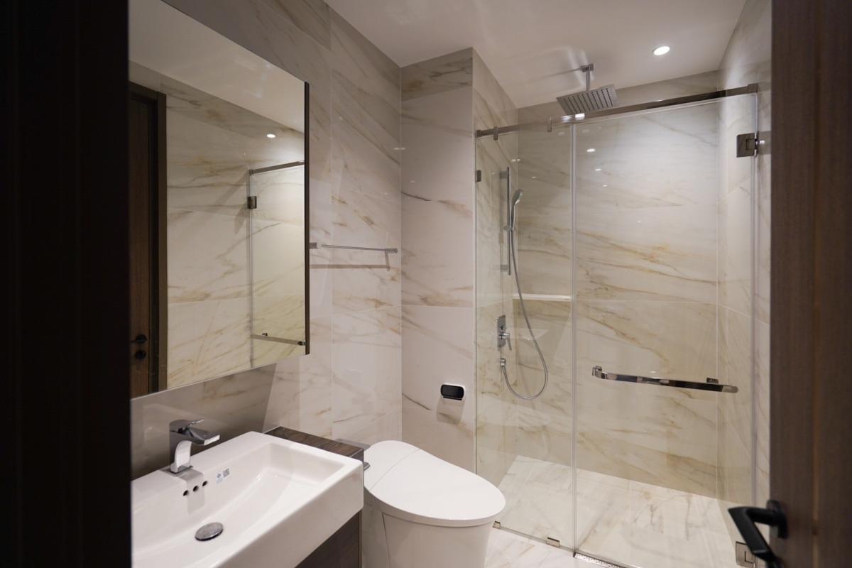 For RentCondoSathorn, Narathiwat : Rent a luxury condo Supalai Icon Sathorn 54 sq.m. near BTS Lumpini
Price only 50,000 baht/month with premium amenities!