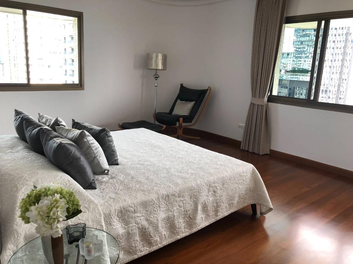 For RentCondoHuahin, Prachuap Khiri Khan, Pran Buri : Luxury 3-bedroom, 3-bathroom Tower Park near BTS Nana
Rent a large condo of 265 sqm for only 110,000 THB/month!