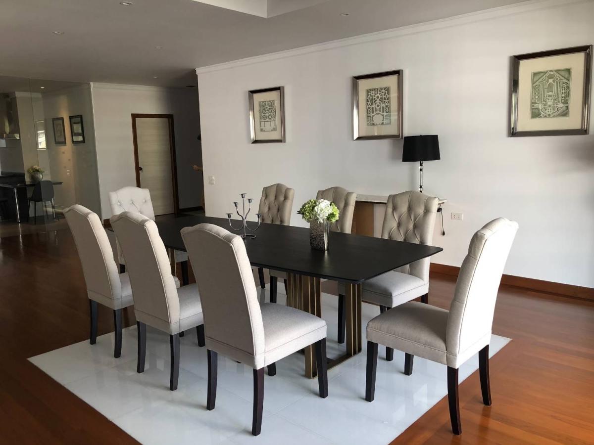 For RentCondoHuahin, Prachuap Khiri Khan, Pran Buri : Luxury 3-bedroom, 3-bathroom Tower Park near BTS Nana
Rent a large condo of 265 sqm for only 110,000 THB/month!