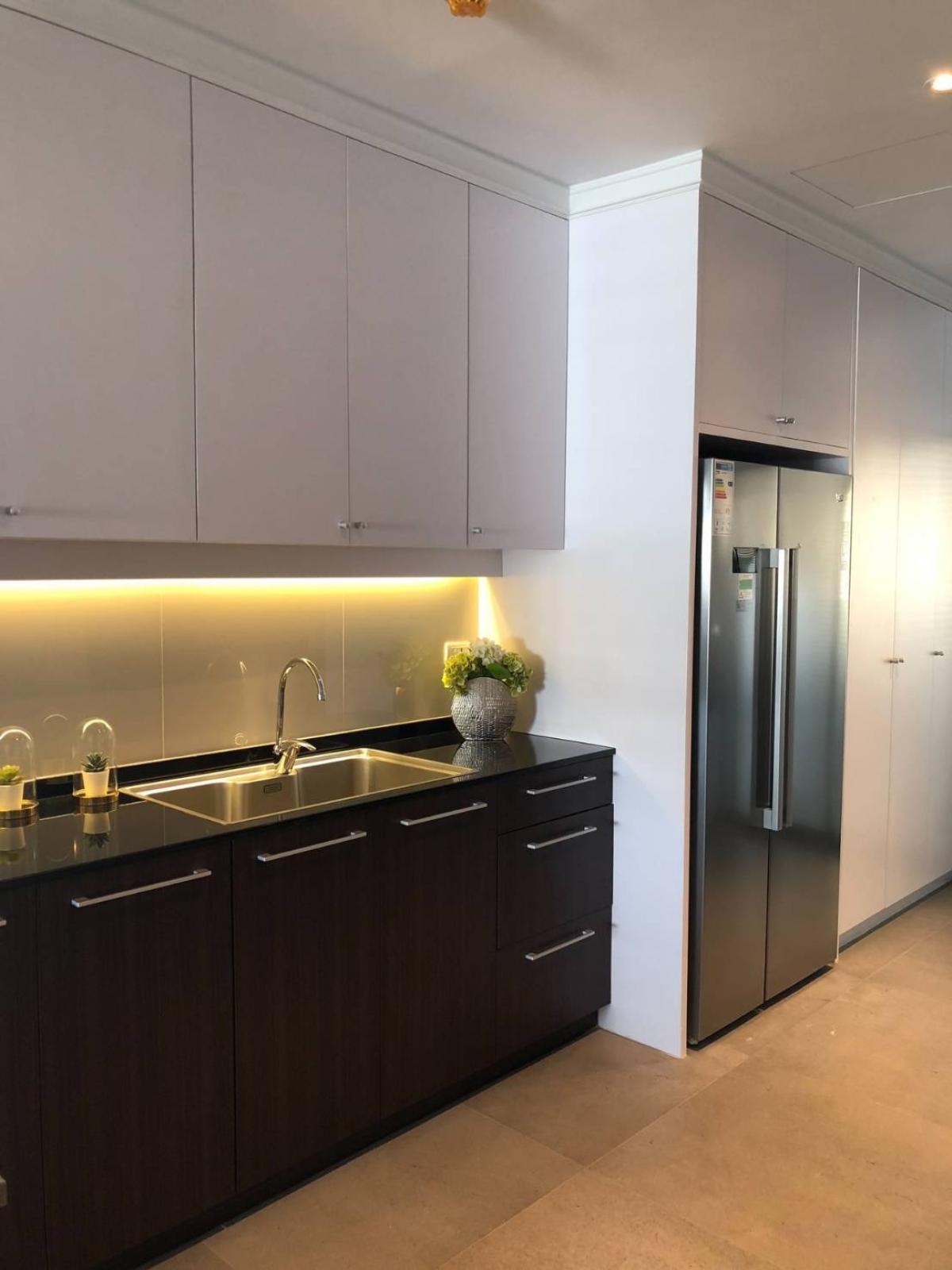 For RentCondoHuahin, Prachuap Khiri Khan, Pran Buri : Luxury 3-bedroom, 3-bathroom Tower Park near BTS Nana
Rent a large condo of 265 sqm for only 110,000 THB/month!