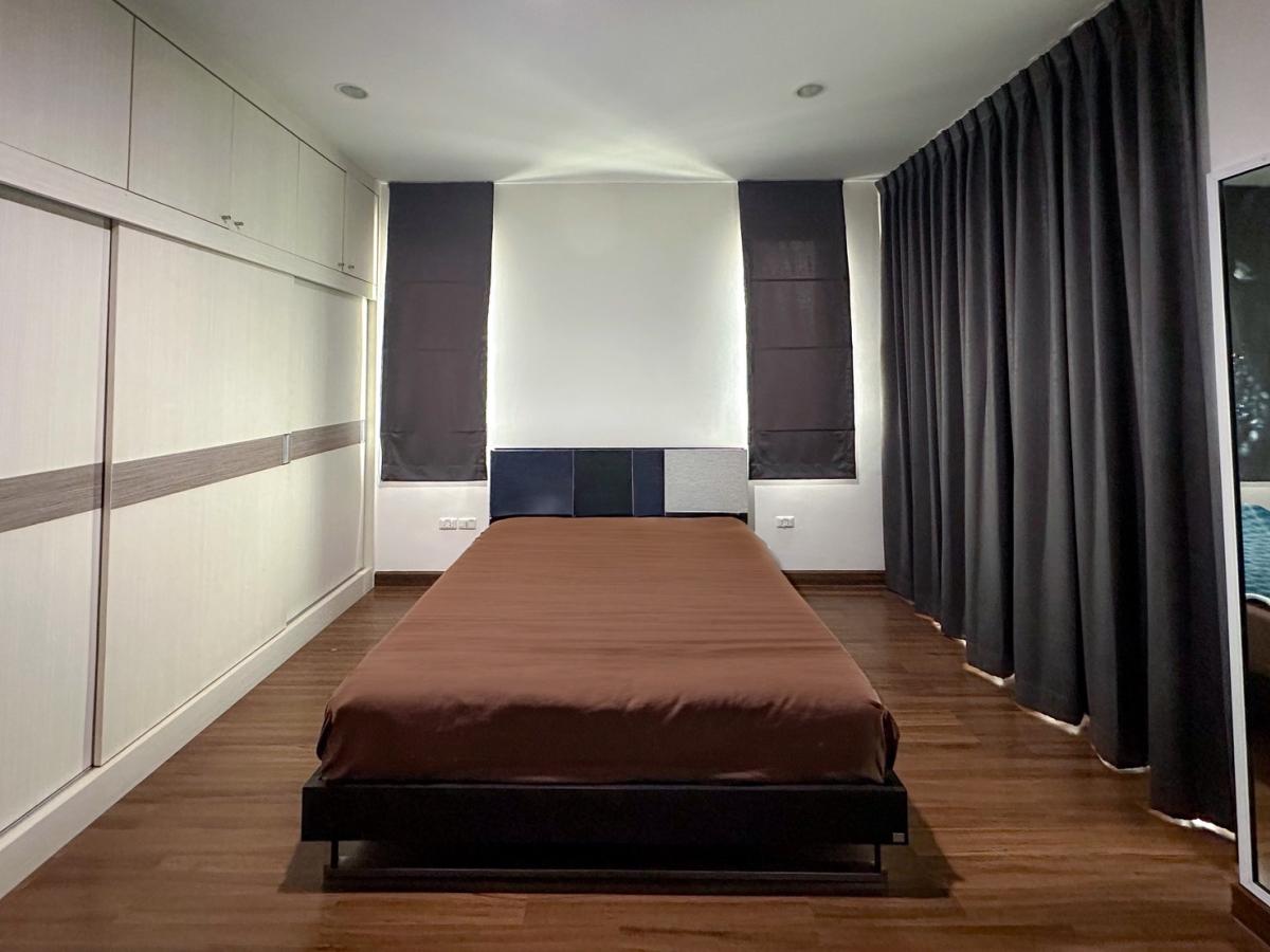 For RentCondoRatchathewi,Phayathai : Chic luxury 2-bedroom in the heart of Ratchathewi!
Supalai Premier 105 sq.m. only 38,000 THB/month