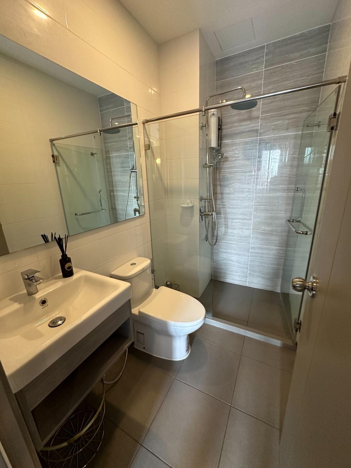 ให้เช่าทาวน์โฮมปทุมธานี รังสิต ธรรมศาสตร์ : 07/03/2026, เช่า KnightsBridge Prime Onnut 1 ห้องนอน ใจกลางอ่อนนุช! 
ใกล้ BTS, Big C, Habito Mall ราคา 25,000 บาท/เดือน!