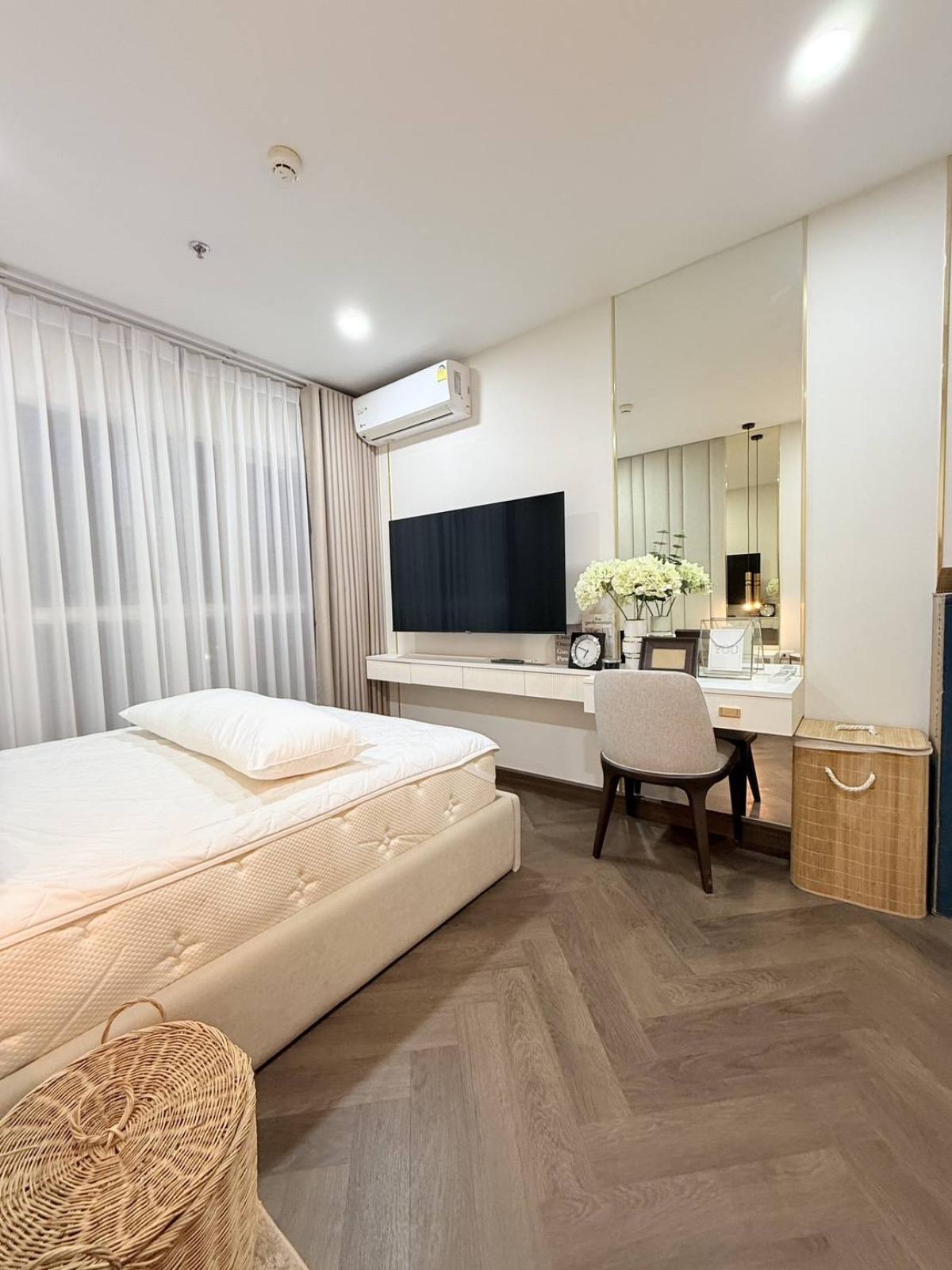 For RentCondoRamkhamhaeng, Hua Mak : Luxury condo for rent, 2 bedrooms, Supalai Veranda Ramkhamhaeng
Size 67 sqm. with complete amenities starting at 48,000 Baht/month!