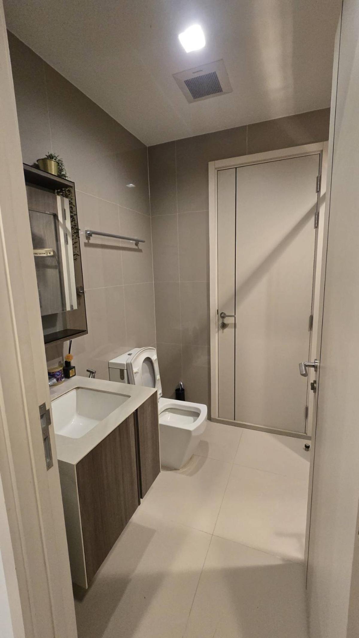 ให้เช่าคอนโดสะพานควาย จตุจักร : 03/04/2026, เช่าคอนโด THE LINE พหล-ประดิพัทธ์ 
ใกล้ BTS สะพานควาย 21,000 บาท/เดือน พร้อมสิ่งอำนวยความสะดวกครบ! 0642748883