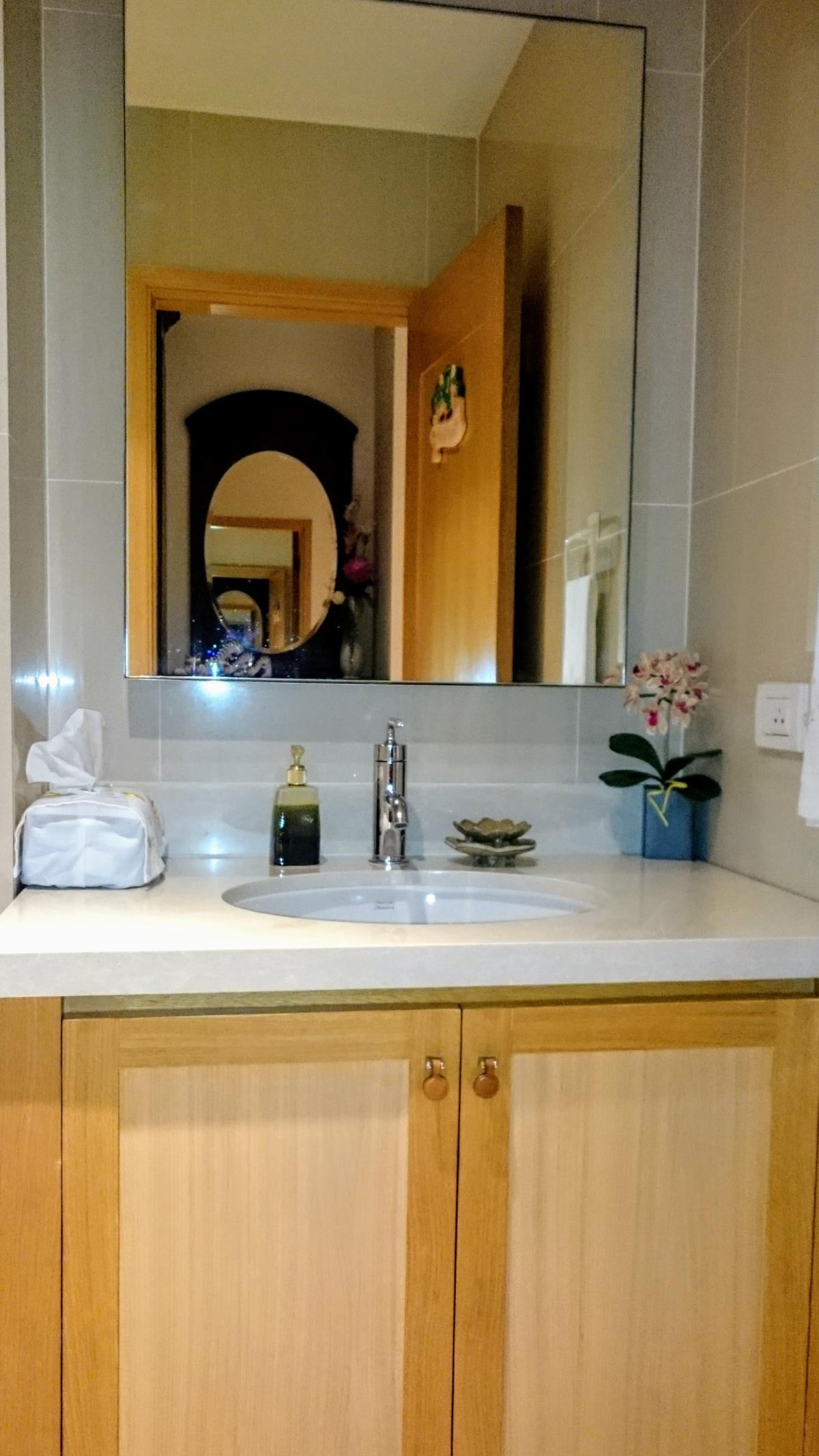 ให้เช่าคอนโดสุขุมวิท อโศก ทองหล่อ : 03/04/2026, หรูใจกลางพร้อมพงษ์! 2 ห้องนอน 3 ห้องน้ำ 105 ตร.ม. 
เช่า 75,000.- ฟิตเนส สระว่ายน้ำ พร้อมสิ่งอำนวยความสะดวกครบ! 0642748883