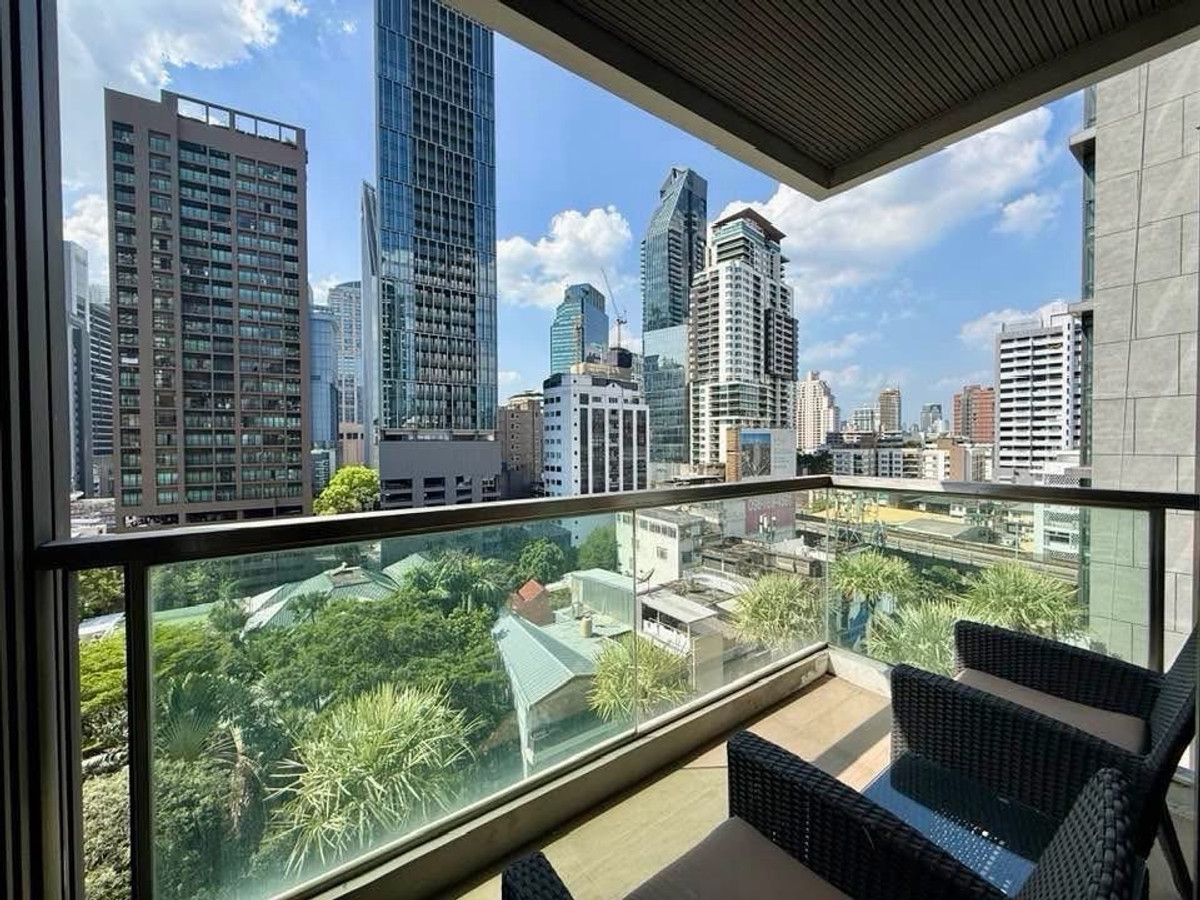 CondoSukhumvit, Asoke, Thonglor : 2 Bedroom Condo for Sale and Rent Near BTS Phrom Phong in Prime EmDistrict Area The Address 28