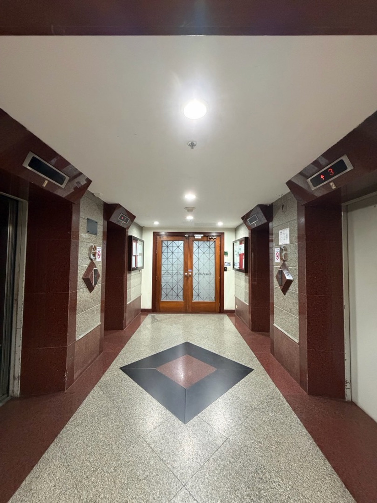 ขายคอนโดพัฒนาการ ศรีนครินทร์ : ฟลอร่าวิลล์ พัฒนาการ คอนโดห้องมุม 122 ตร.ม. ราคาไม่ถึง 6 ล้าน ในกรุงเทพ…ยังมีอยู่จริง