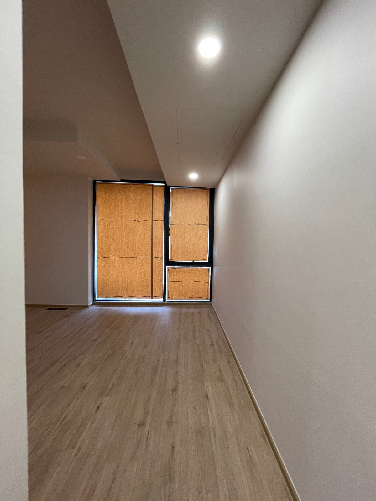 ขายคอนโดอารีย์ อนุสาวรีย์ : [ขายด่วน!] Penthouse ระดับ Rare Item ใจกลางอารีย์ @Aritier Ari | 99 ตร.ม. ที่จอดรถ 150% สัมผัสชีวิตเหนือระดับบนทำเลศักยภาพ "อารีย์สัมพันธ์ 7" ในราคาที่คุ้มค่าที่สุด!