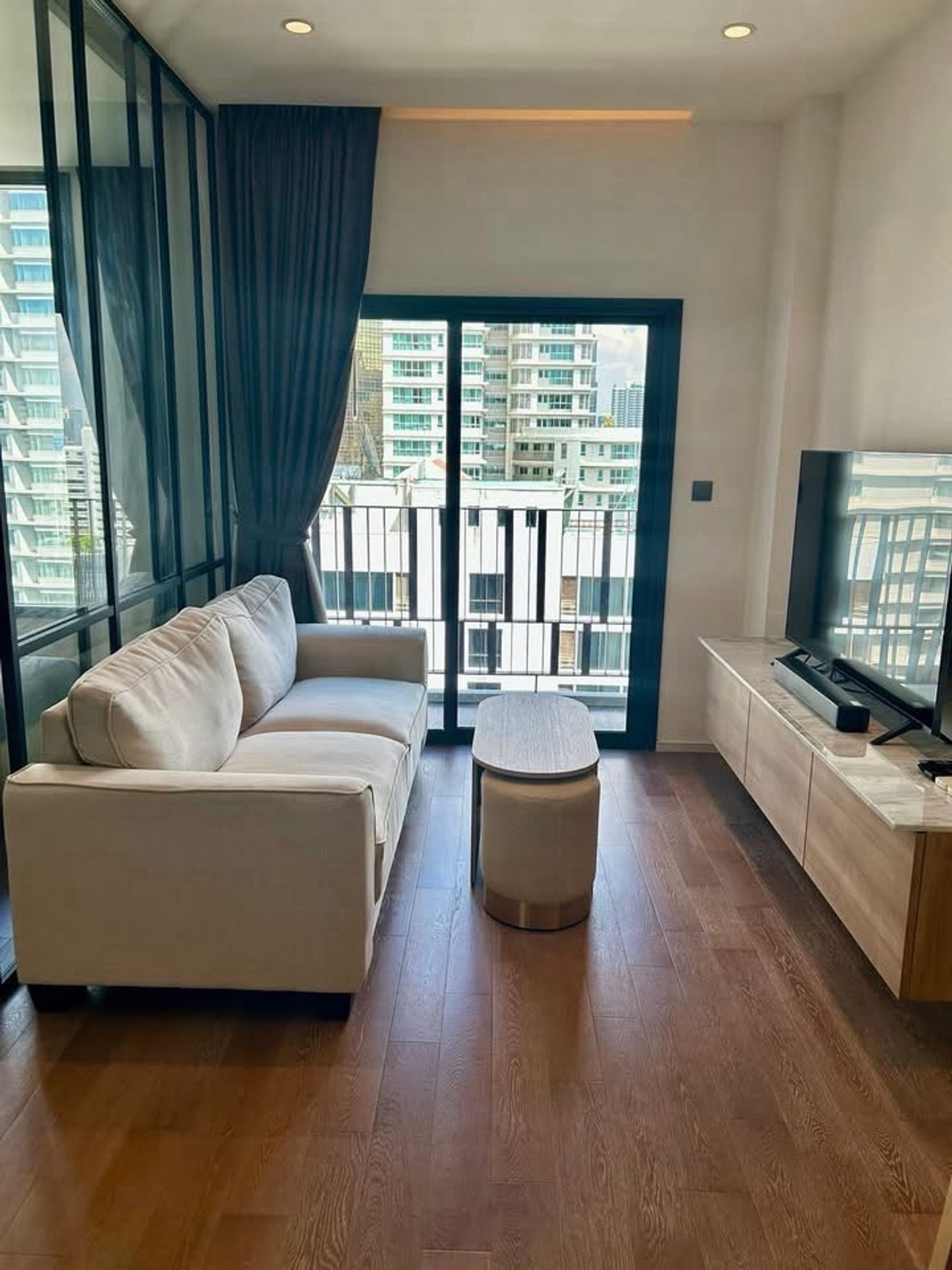 For RentCondoSukhumvit, Asoke, Thonglor : Pet Friendly Condo for Rent Near BTS Asok and MRT Sukhumvit at Muniq Sukhumvit 23
