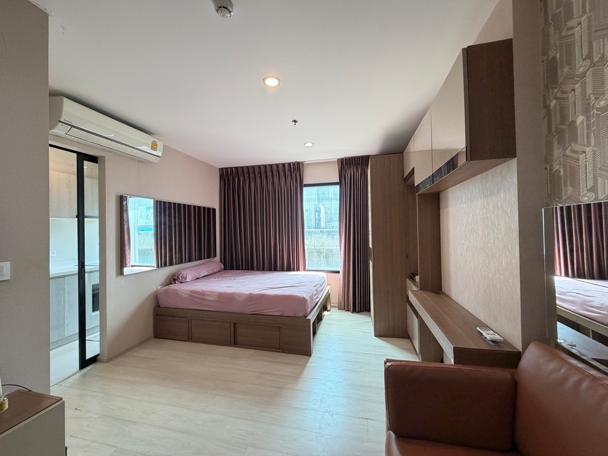 ให้เช่าคอนโดพระราม 9 เพชรบุรีตัดใหม่ RCA : 🔥 Hot Deal 1 bedroom for rent at Life asoke 🔥