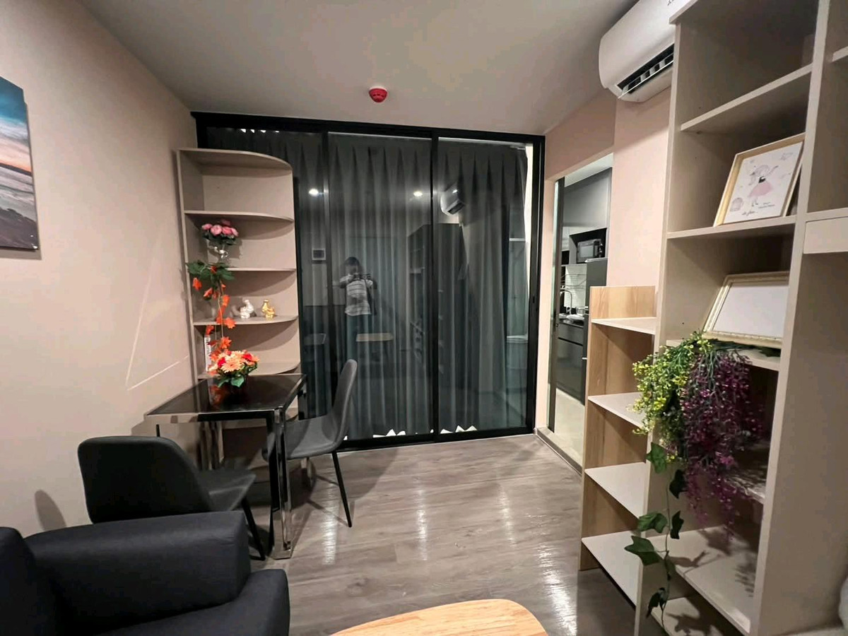 For RentCondoThaphra, Talat Phlu, Wutthakat : New project, first-hand room just released for rent near Bts Wutthakat. If interested, please make an appointment to see the room.