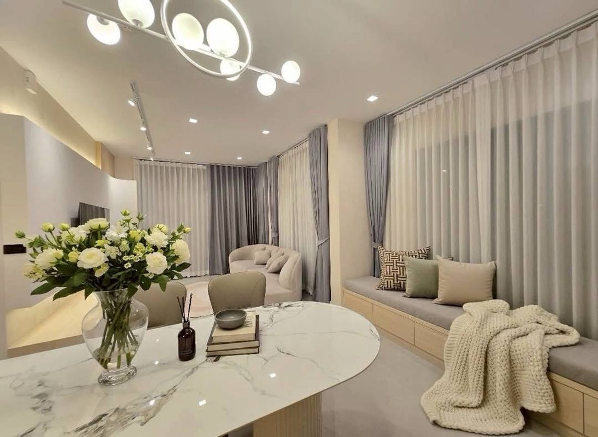 ให้เช่าบ้านบางนา แบริ่ง ลาซาล : 位于 Bangkok Boulevard Bangna KM.5
主干道优越位置，靠近会所，环境安静私密，居住品质极佳。