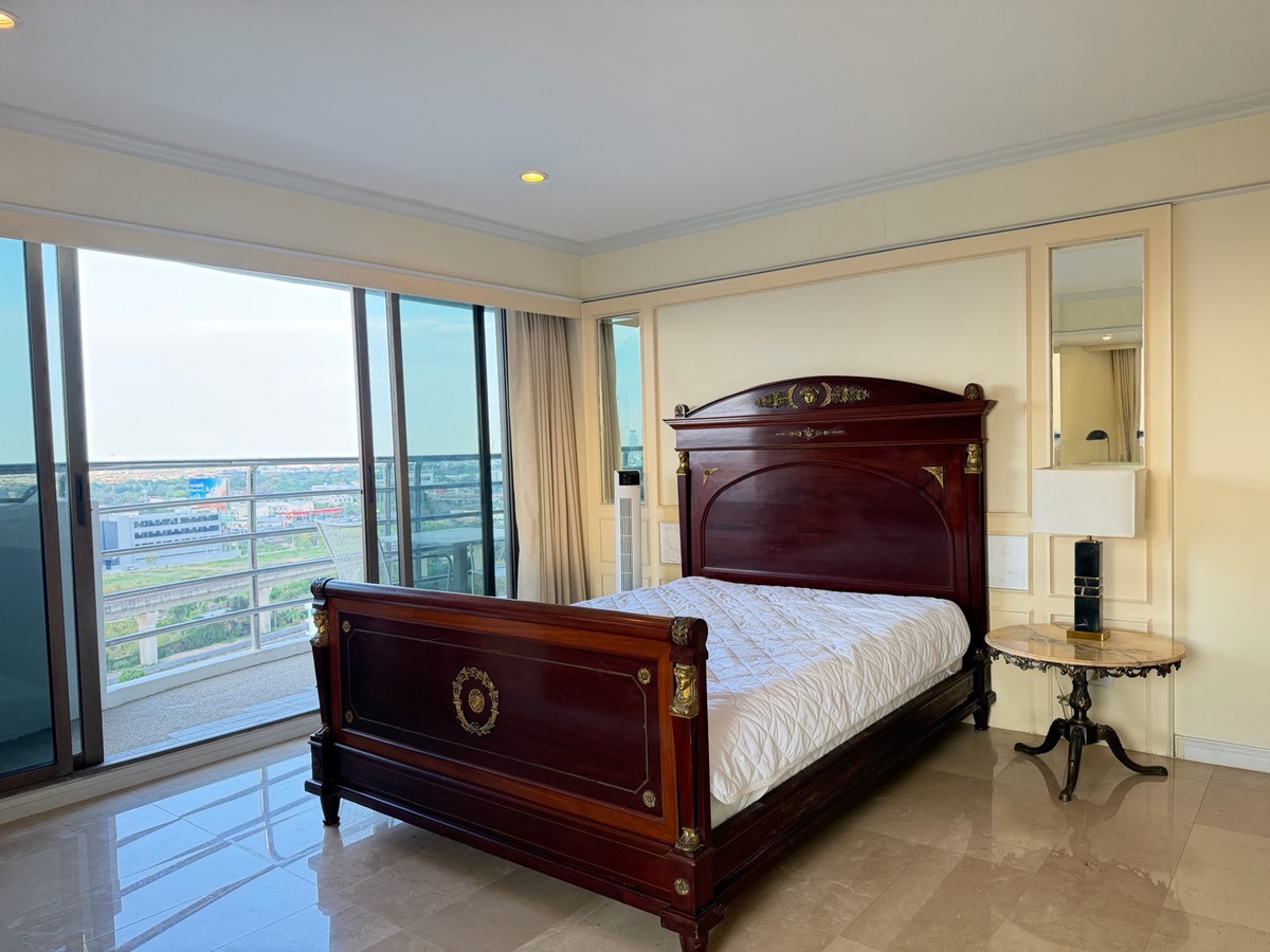 ขายคอนโดพัฒนาการ ศรีนครินทร์ : ฟลอร่าวิลล์ พัฒนาการ คอนโดห้องมุม 122 ตร.ม. ราคาไม่ถึง 6 ล้าน ในกรุงเทพ…ยังมีอยู่จริง