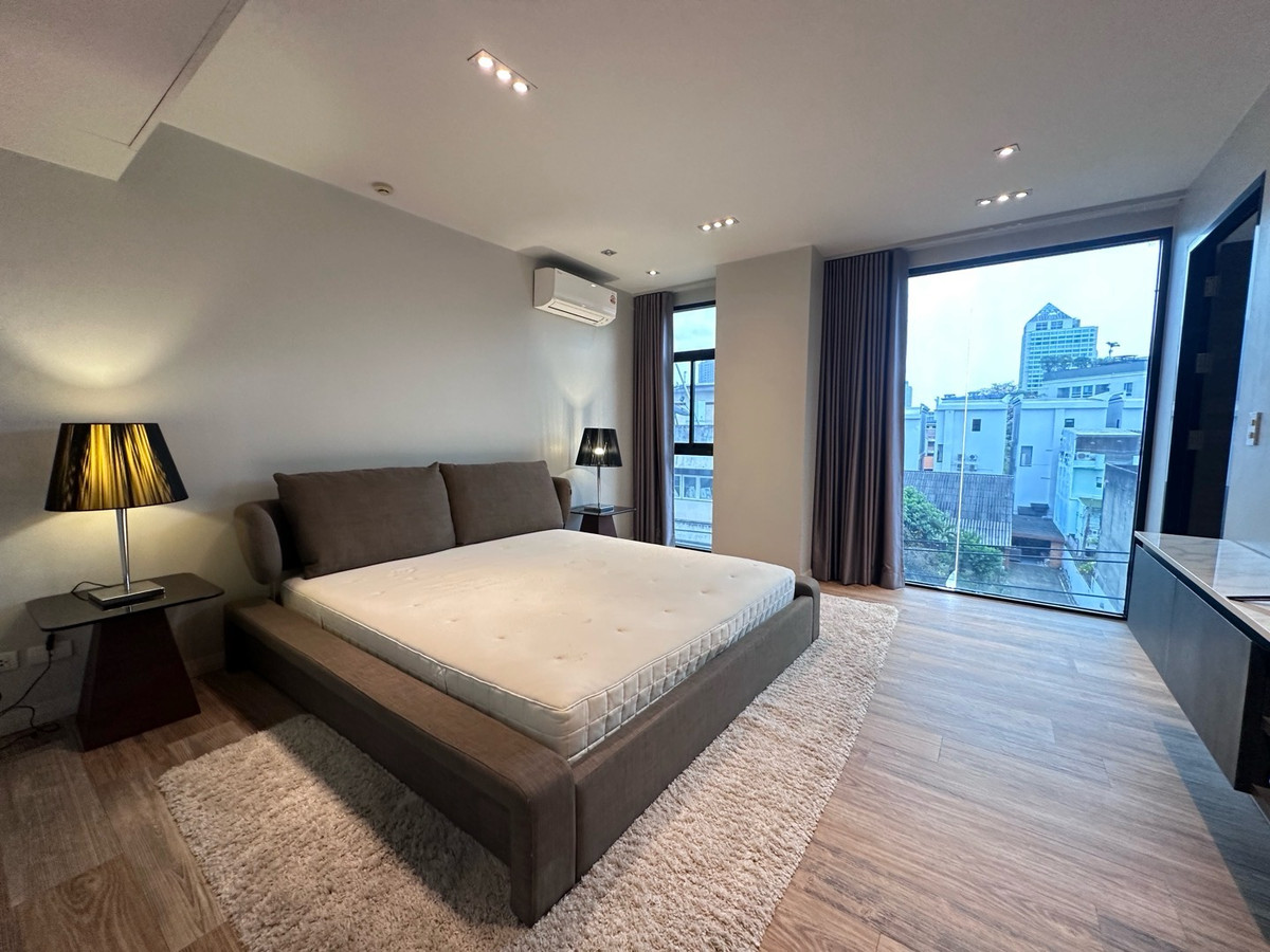 For RentCondoOnnut, Udomsuk : For rent, 2 bedrooms, 192 sq m, price 120,000 baht 0808144488