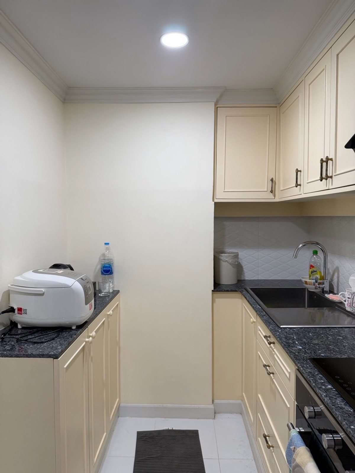 ขายคอนโดพัฒนาการ ศรีนครินทร์ : ฟลอร่าวิลล์ พัฒนาการ คอนโดห้องมุม 122 ตร.ม. ราคาไม่ถึง 6 ล้าน ในกรุงเทพ…ยังมีอยู่จริง