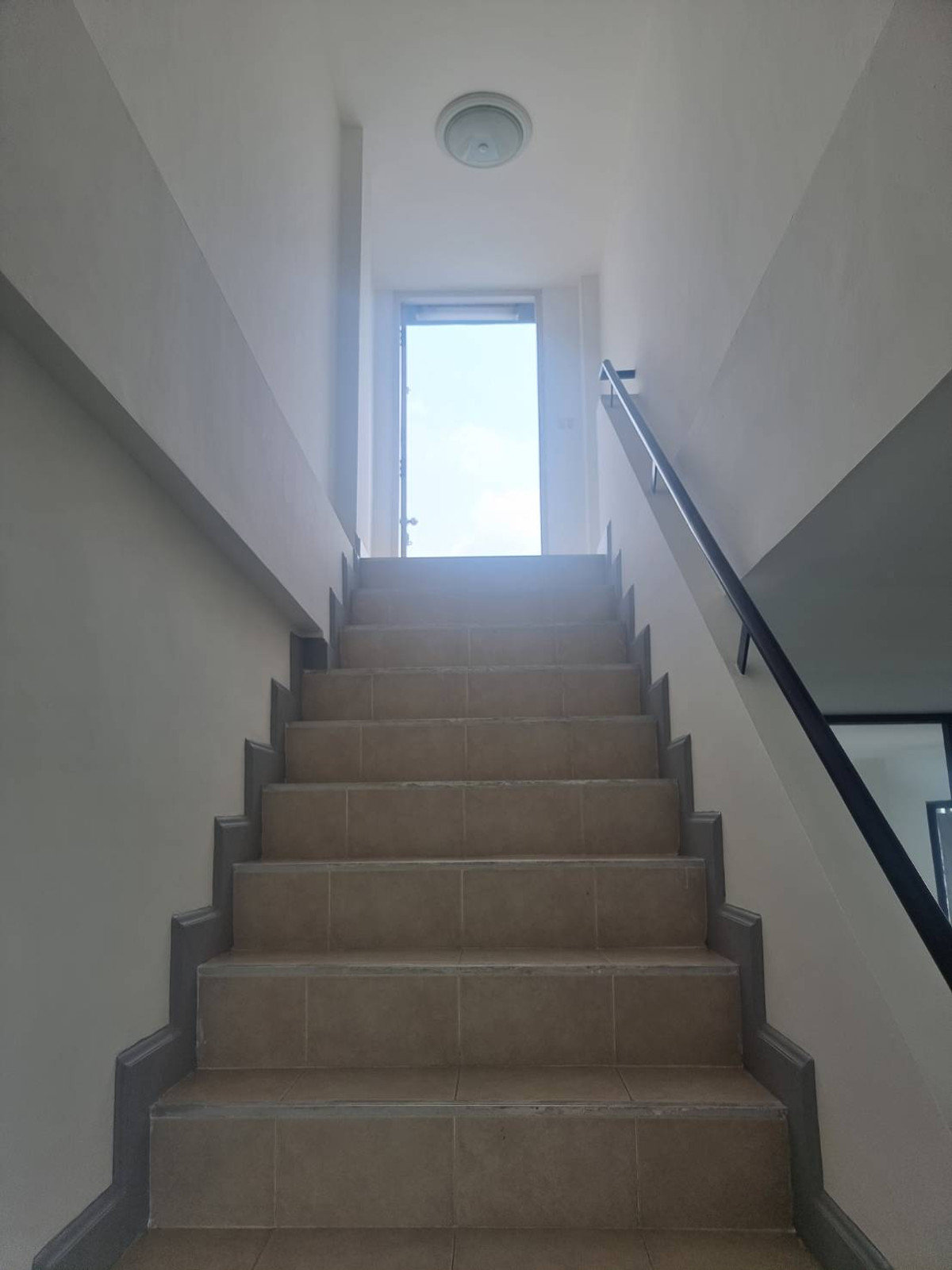 ขายอาคารพาณิชย์นวมินทร์ รามอินทรา :  อาคารพาณิชย์ เดอะวิลเลจ ปัญญา-อินทรา The Village Panya-Intra รีโนเวทใหม่ ใกล้ซาฟารีเวิลด์