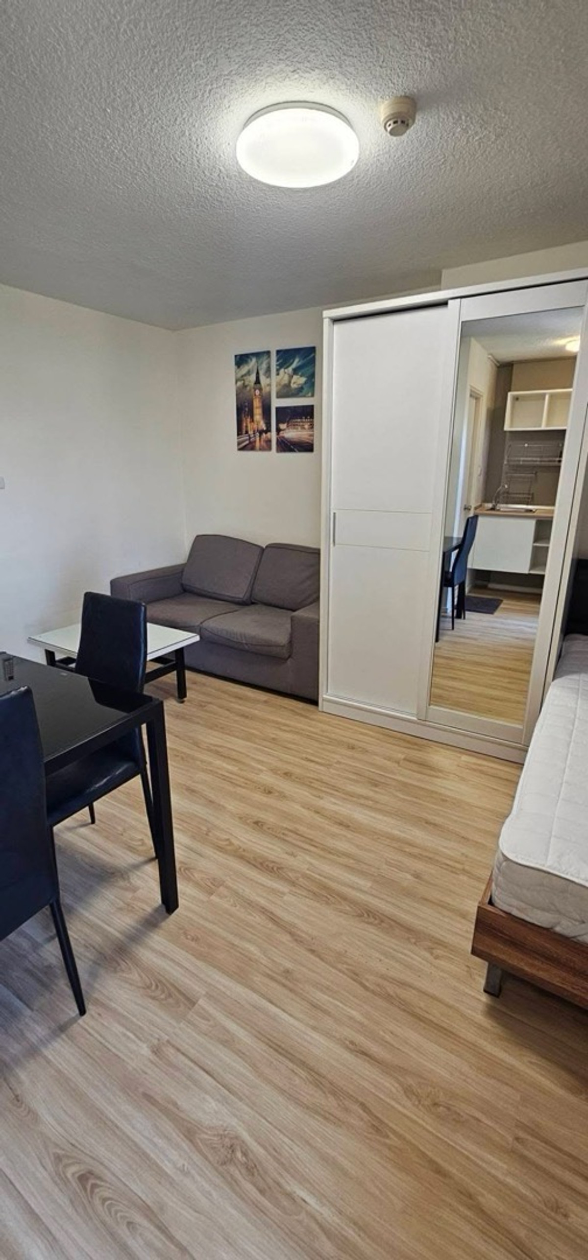 For RentCondoLadkrabang, Suwannaphum Airport : For rent: Lumpini Condo Town Romklao-Suvarnabhumi.