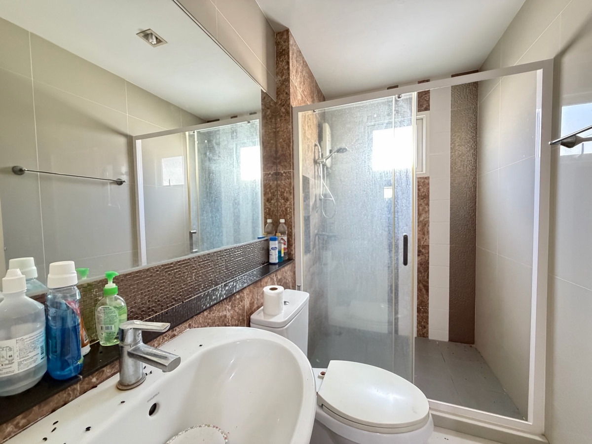 ขายโชคชัย4 ลาดพร้าว71 : โกลเด้น ทาวน์ ลาดพร้าว-เกษตรนวมินทร์ บ้านแฝด 4 ห้องนอน ในโซนนวมินทร์ ราคาไม่ถึง 7 ล้าน…ตอนนี้ยังมีอยู่จริง