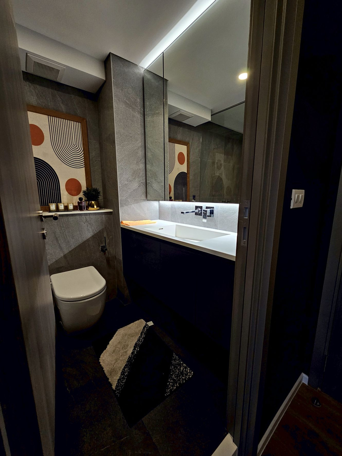 For SaleCondoRama9, Petchburi, RCA : *FOR SALE* LANDMARK at MRTA station (Siamese Rama9)