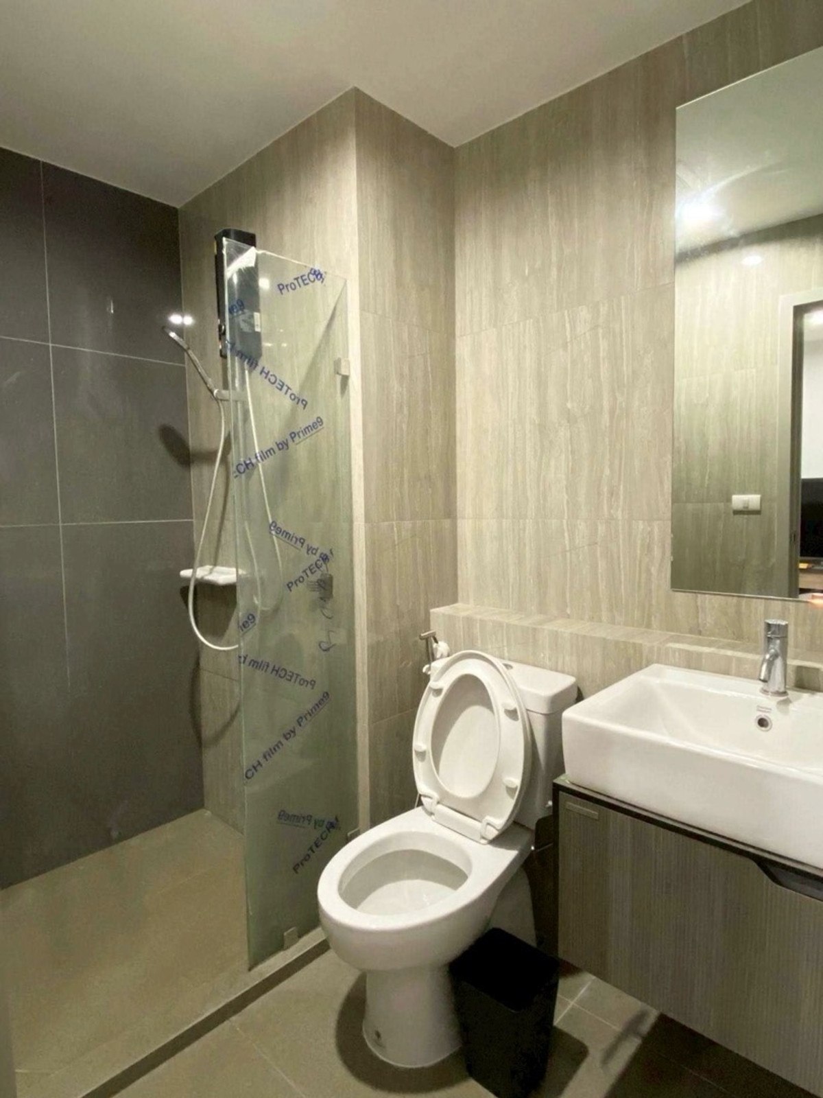 For RentCondoBang kae, Phetkasem : 💙@condocurator 💙 For rent The Parkland Phetkasem 56, fully furnished. There is a washing machine [PM1122]