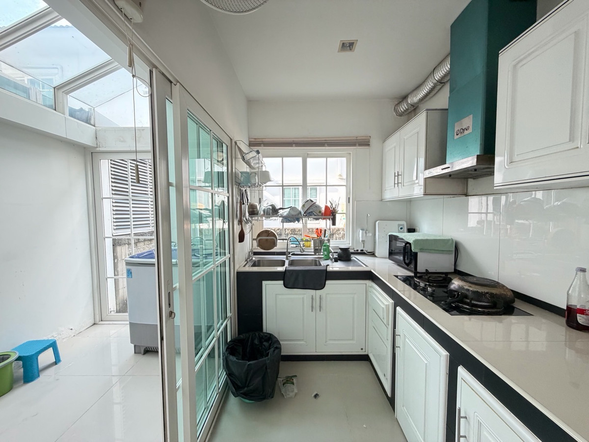 ขายโชคชัย4 ลาดพร้าว71 : โกลเด้น ทาวน์ ลาดพร้าว-เกษตรนวมินทร์ บ้านแฝด 4 ห้องนอน ในโซนนวมินทร์ ราคาไม่ถึง 7 ล้าน…ตอนนี้ยังมีอยู่จริง