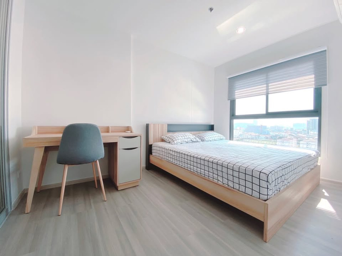 ให้เช่าคอนโดปิ่นเกล้า จรัญสนิทวงศ์ : ⭐️ The Parkland Charan - Pinklao ⭐️ 1 ห้องนอน 1 ห้องน้ำ walk-in closet  เฟอร์นิเจอร์ครบ  