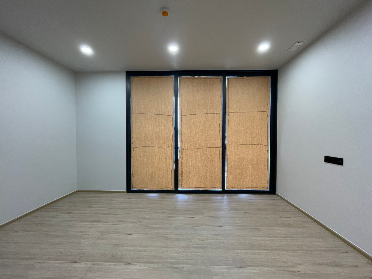 ขายคอนโดอารีย์ อนุสาวรีย์ : [ขายด่วน!] Penthouse ระดับ Rare Item ใจกลางอารีย์ @Aritier Ari | 99 ตร.ม. ที่จอดรถ 150% สัมผัสชีวิตเหนือระดับบนทำเลศักยภาพ "อารีย์สัมพันธ์ 7" ในราคาที่คุ้มค่าที่สุด!