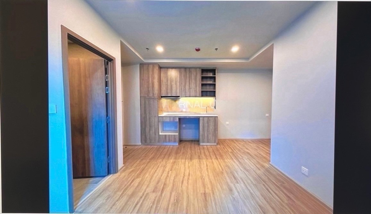 For SaleCondoLadprao, Central Ladprao : Pet Friendly 2 Bedroom Corner Unit Condo near MRT Phahon Yothin at Metris District Ladprao near Central Ladprao and Chatuchak Park