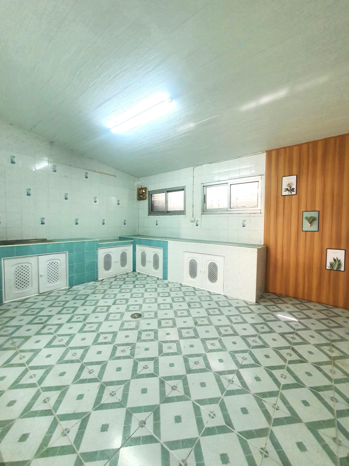 ขายทาวน์โฮมมีนบุรี-ร่มเกล้า : ขายทาวน์เฮ้าส์ หมู่บ้านรุ่งกิจวิลล่า11 รีโนเวทใหม่ทั้งหลัง ราคาถูก ฟรีโอน !  