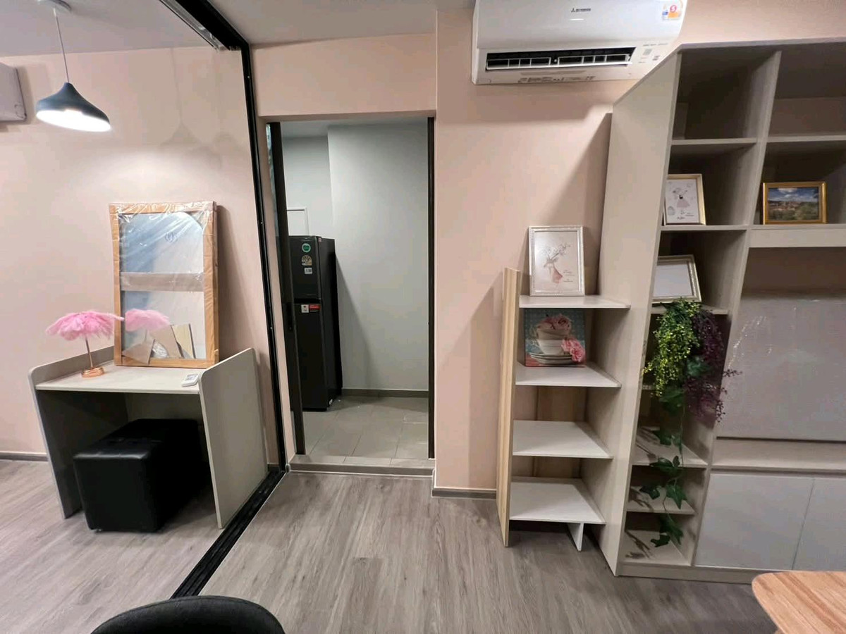 For RentCondoThaphra, Talat Phlu, Wutthakat : New project, first-hand room just released for rent near Bts Wutthakat. If interested, please make an appointment to see the room.