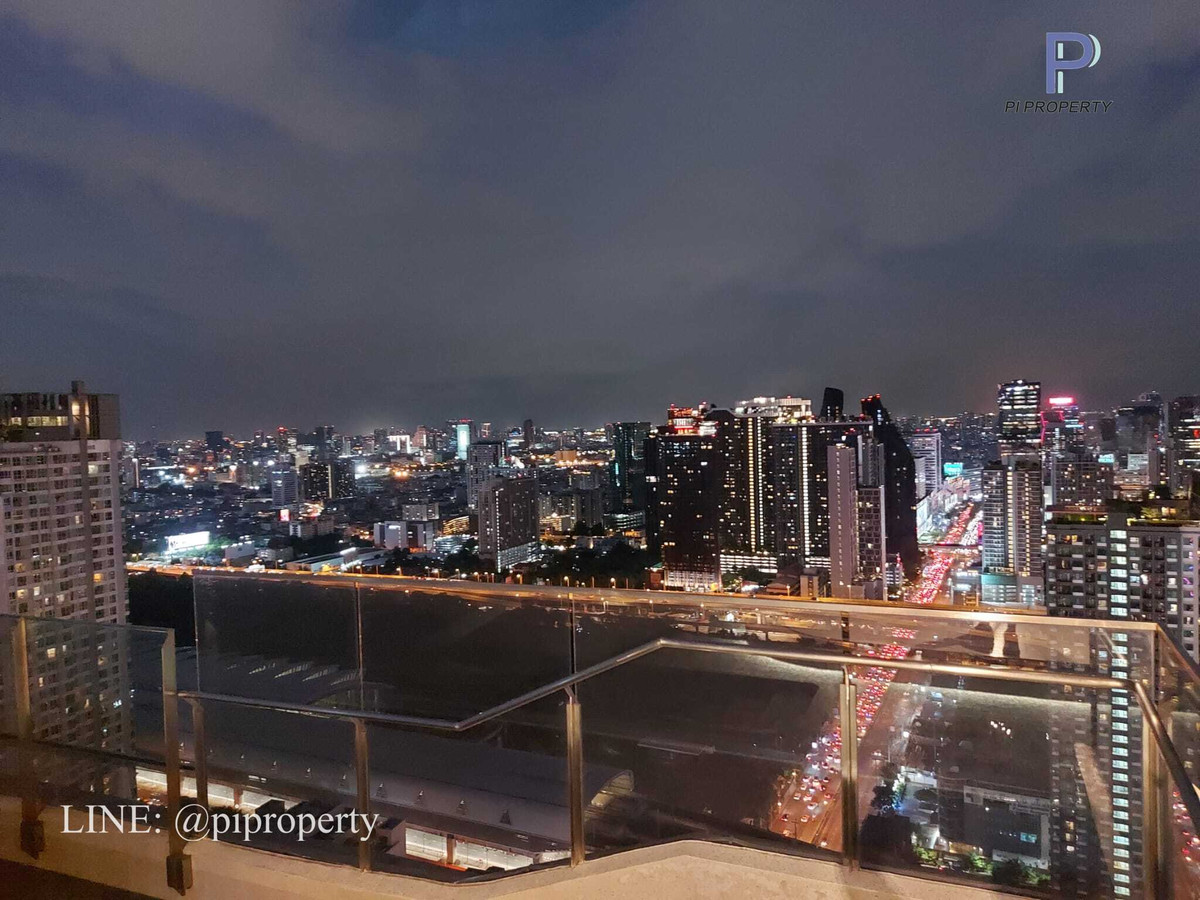 ขายคอนโดพระราม 9 เพชรบุรีตัดใหม่ RCA : ขายห้องชุด 1 ห้องนอนวิวสวย ในโครงการ THE ESSE at SINGHA COMPLEX สถานีรถไฟฟ้า MRT เพชรบุรี 0 เมตร ย่านอ่าวสเก - พระราม 9