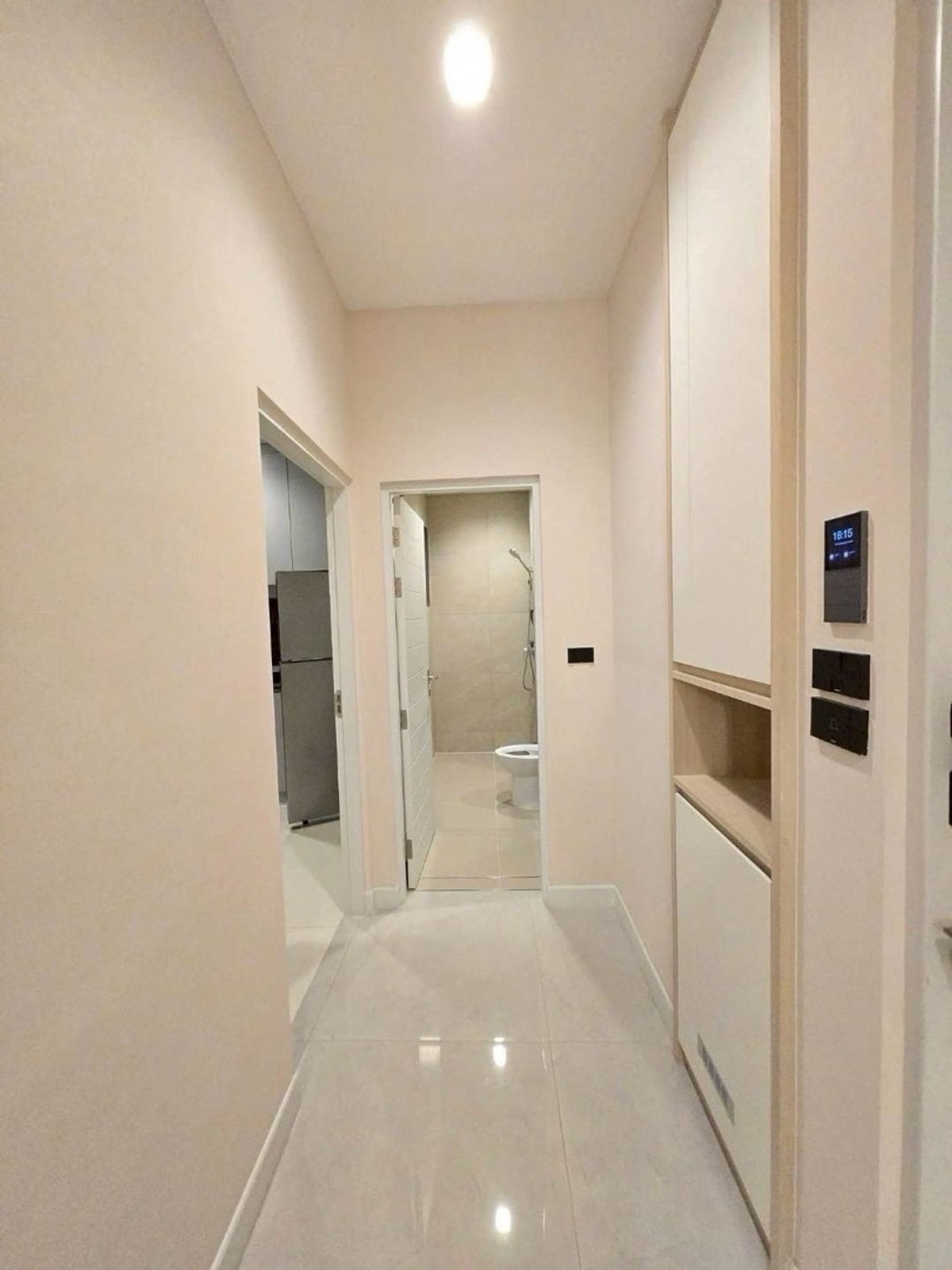 ให้เช่าบ้านบางนา แบริ่ง ลาซาล : 位于 Bangkok Boulevard Bangna KM.5
主干道优越位置，靠近会所，环境安静私密，居住品质极佳。